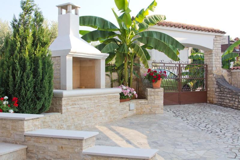 Vila Renato Porec Bagian luar foto