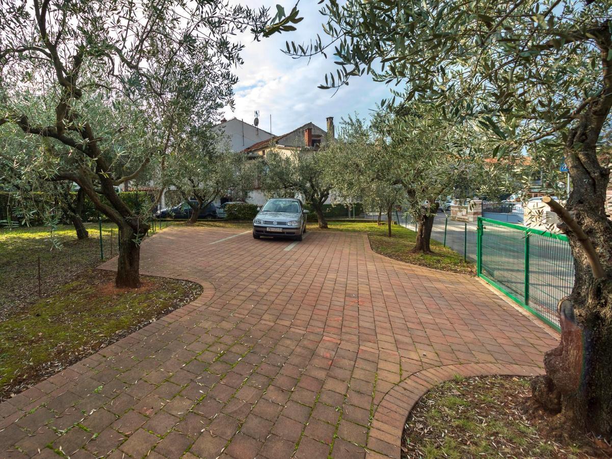 Vila Renato Porec Bagian luar foto